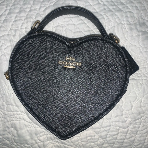 Coach Heart Purse - Picture 1 of 8